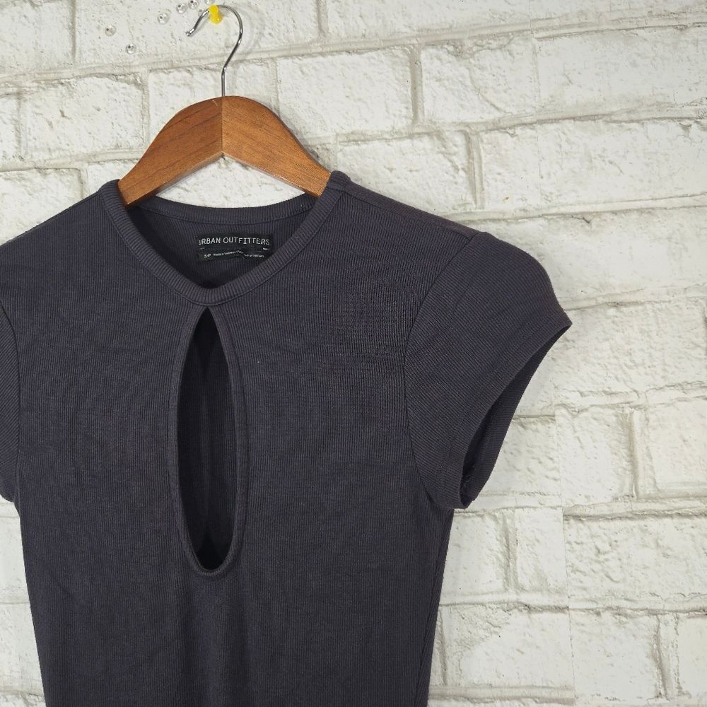 Urban Outfitters open front short sleeve top - Picture 8 of 12